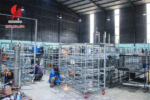 xe-trolley-thep-son-tinh-dien 3.jpg (330 KB)